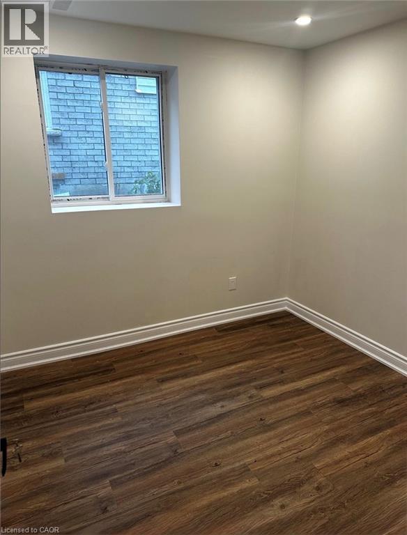 535 APPLEDALE Crescent Unit# Basement
