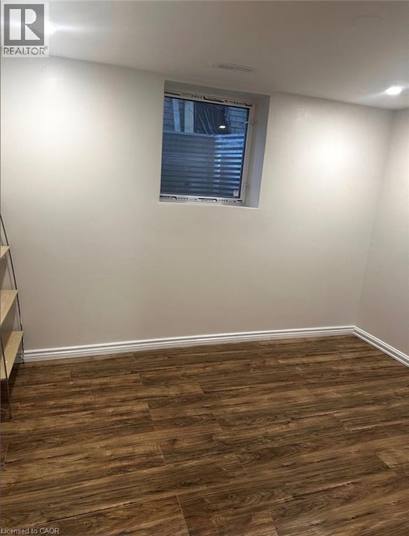 535 APPLEDALE Crescent Unit# Basement