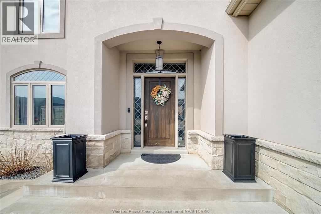 1096 CHARLOTTE CRESCENT