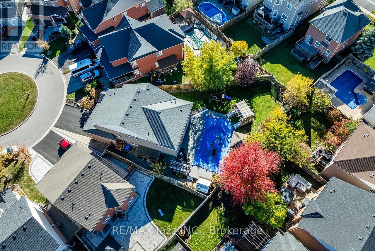 1296 RAVENCLIFFE COURT