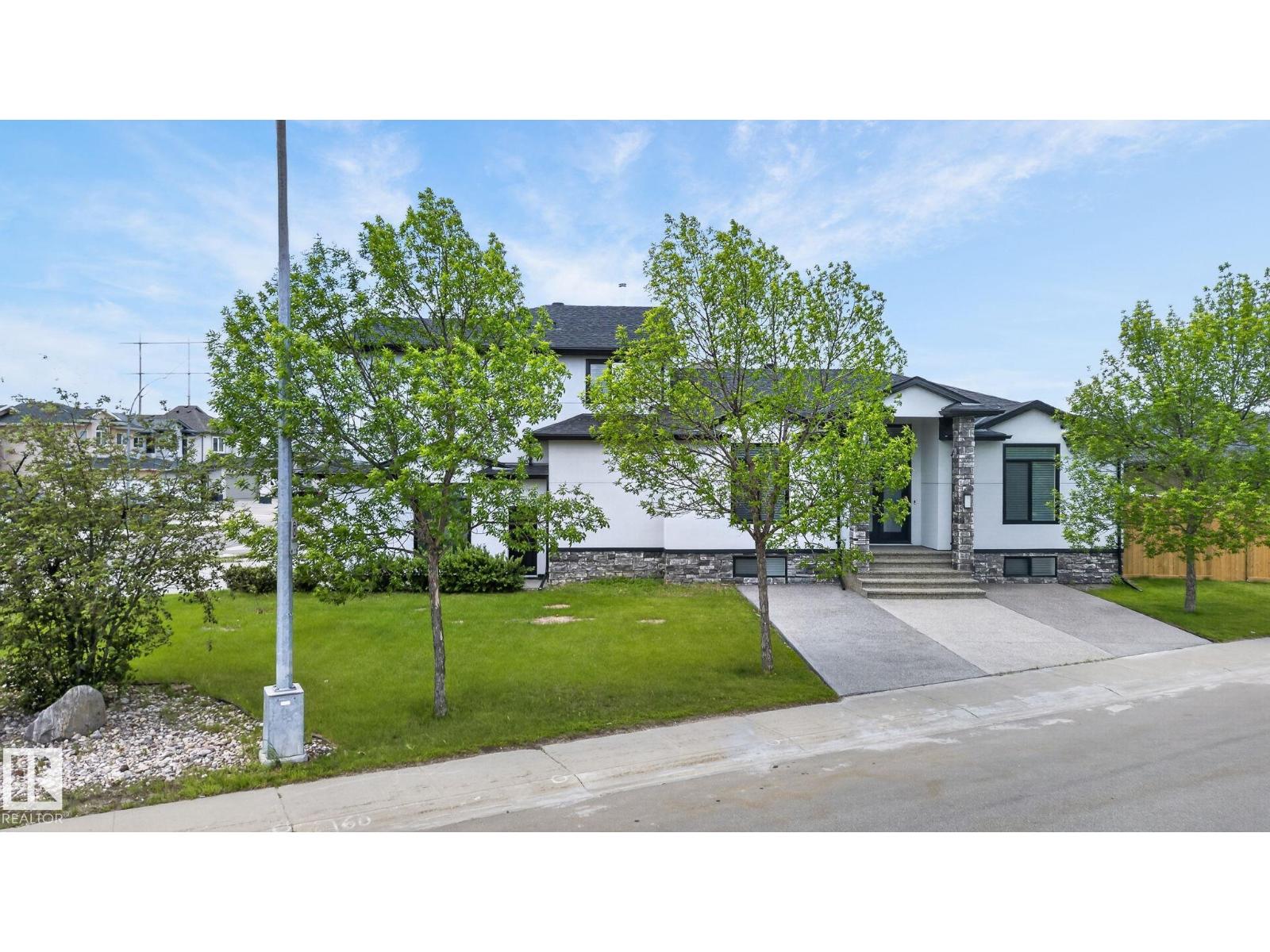 7304 164 AV NW