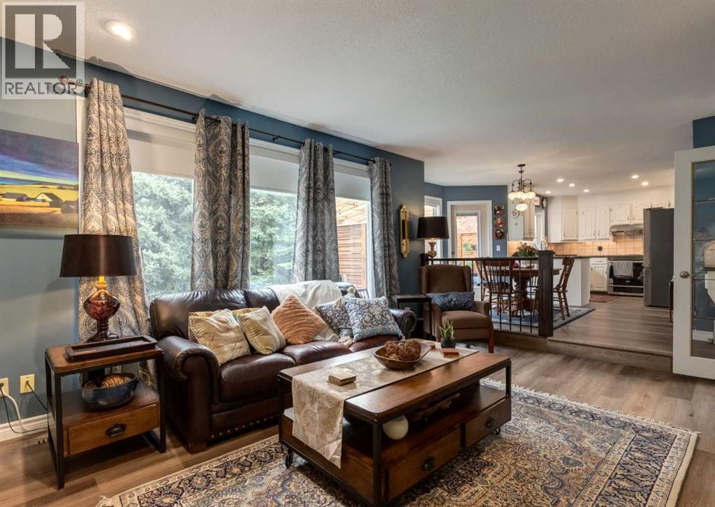 492 Silvergrove Gardens NW