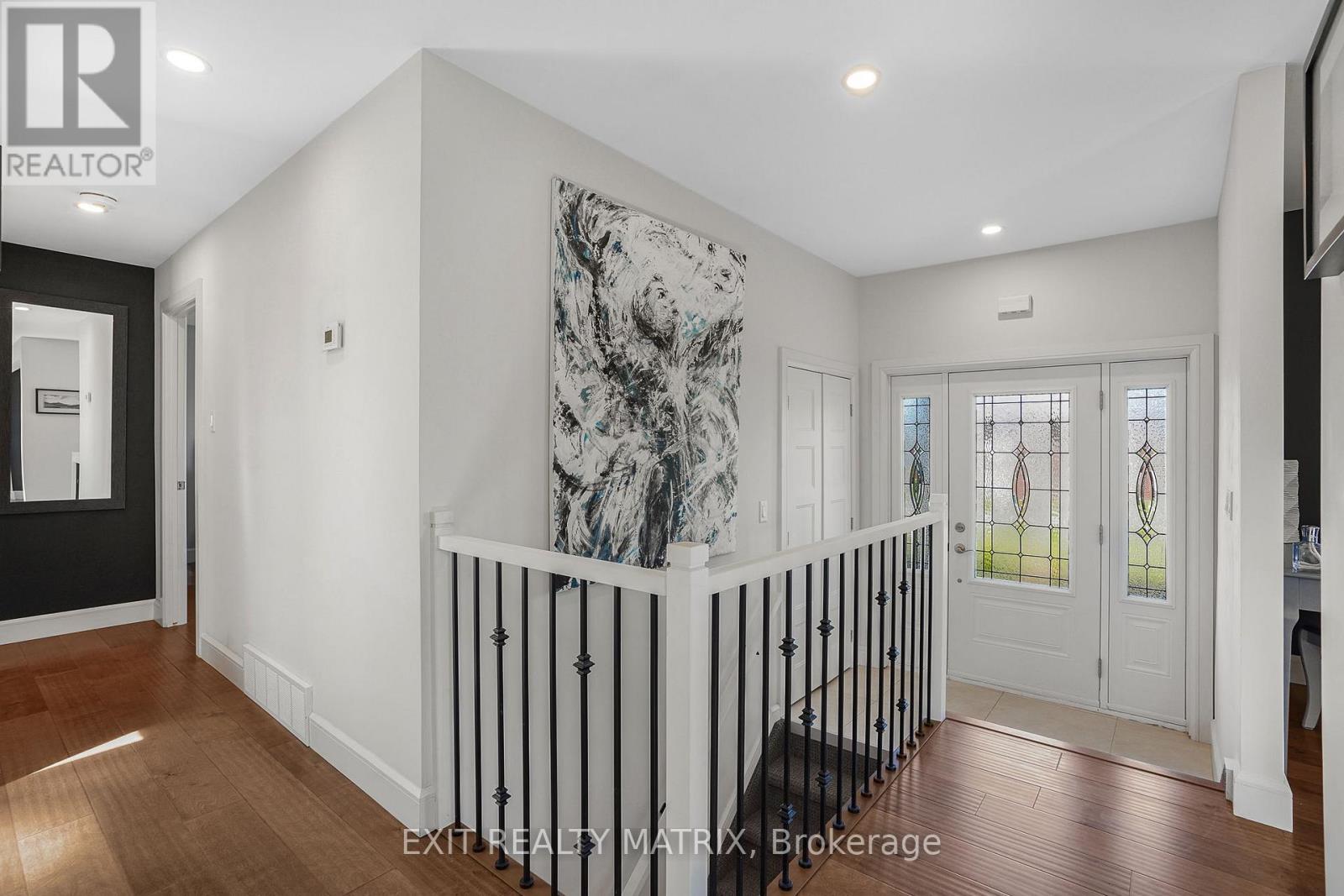 768 DEWHURST AVENUE - Photo 4