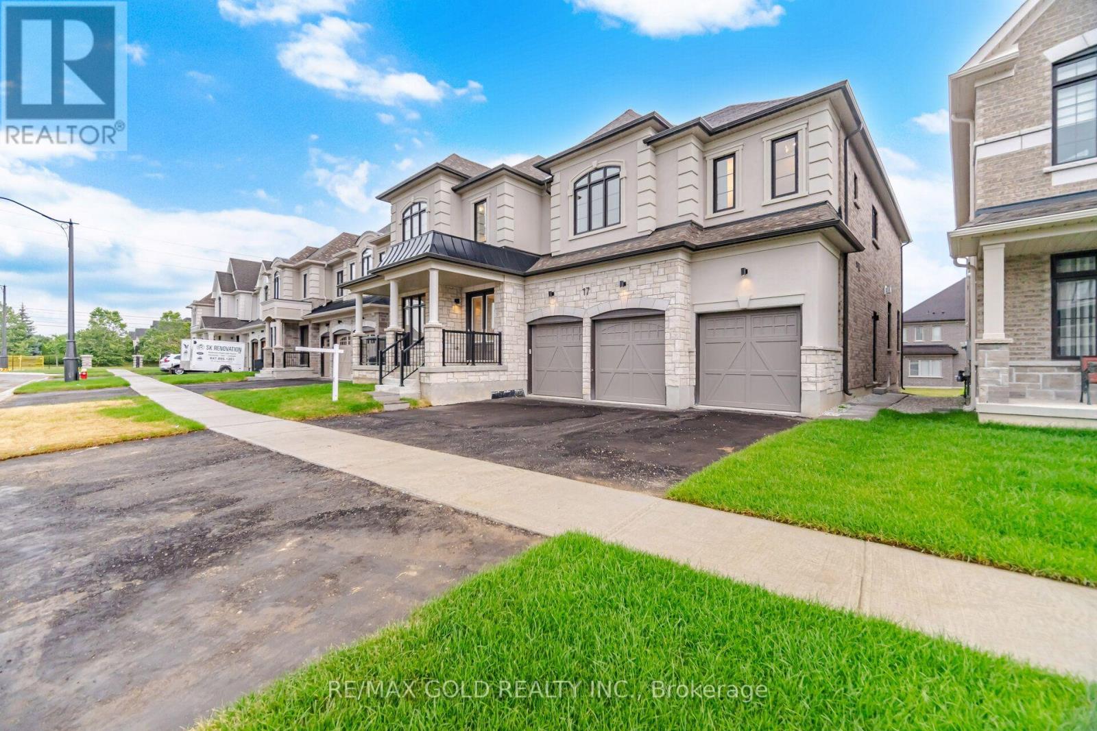 17 MOSSWOOD TRAIL