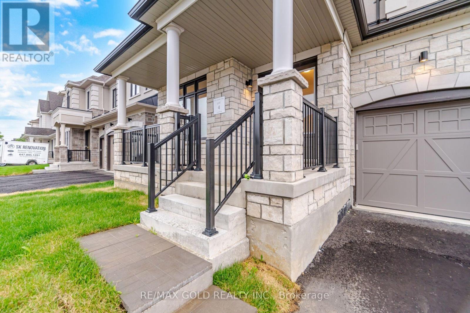 17 MOSSWOOD TRAIL