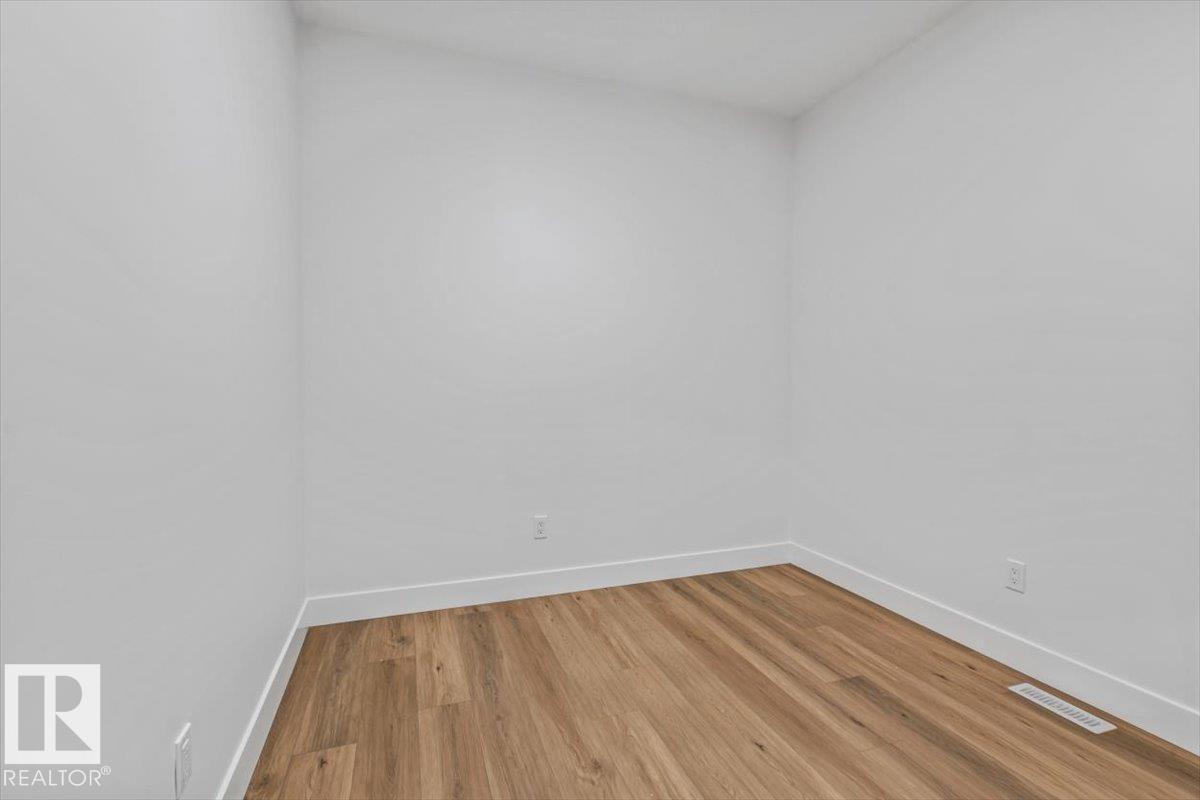 29 Foxtail RD