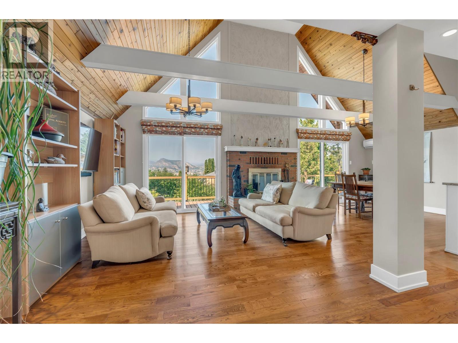 3015 Ponderosa Drive