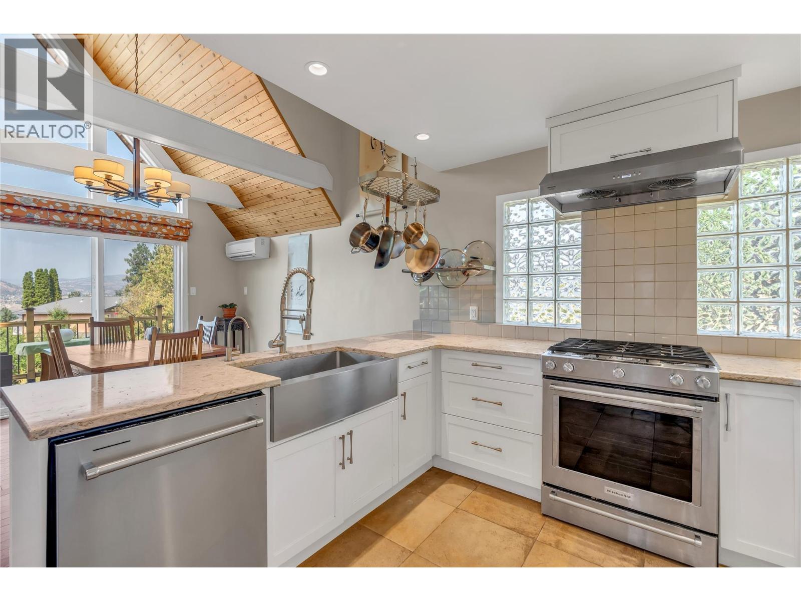 3015 Ponderosa Drive