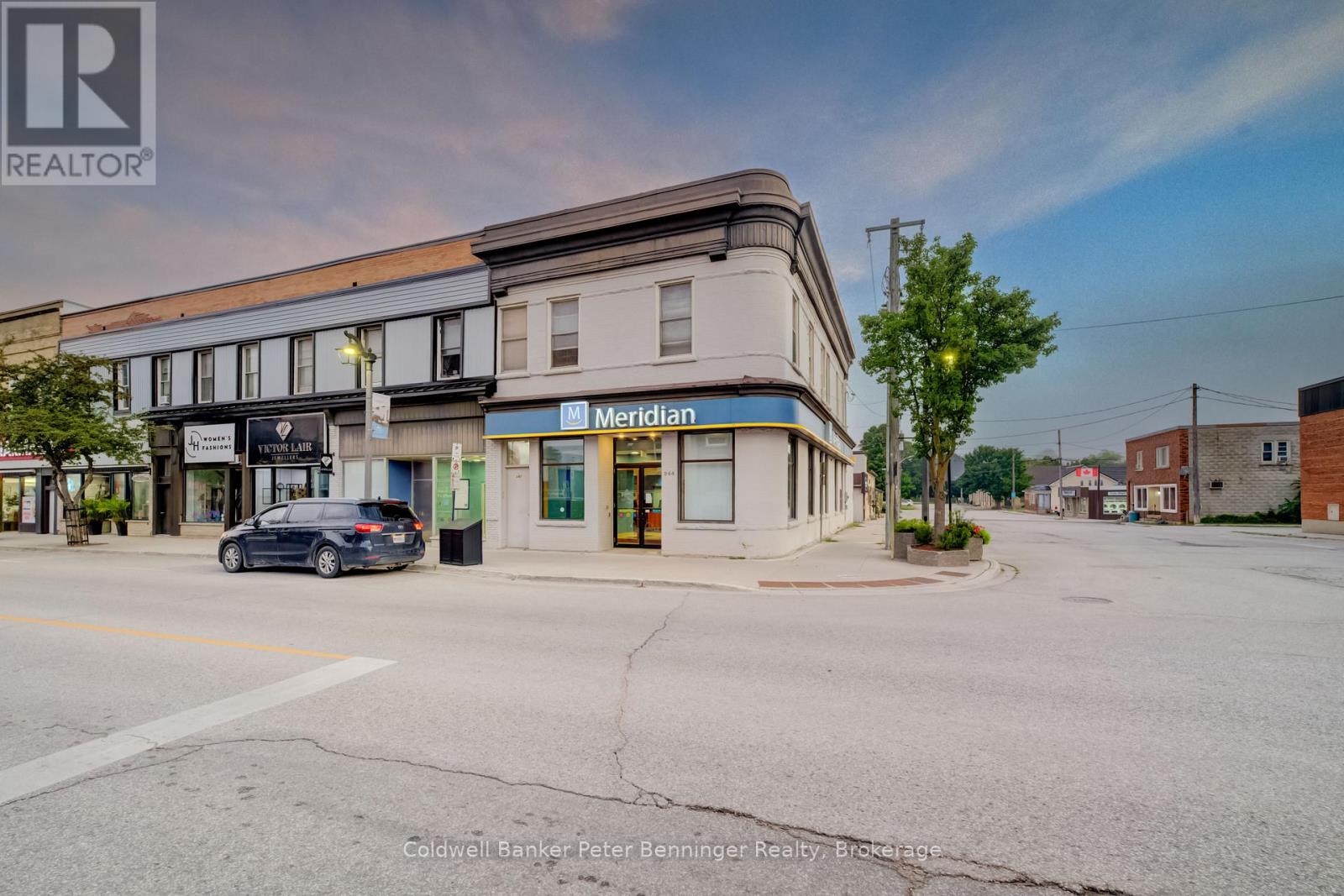 240-242 DURHAM STREET E