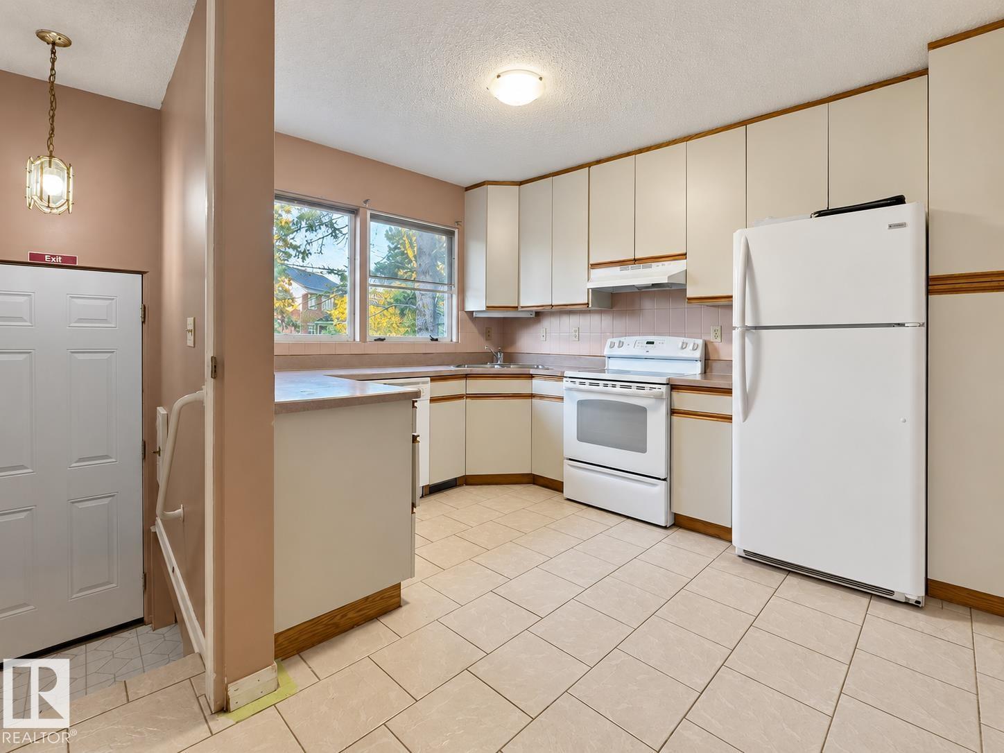 12204 40 AV NW