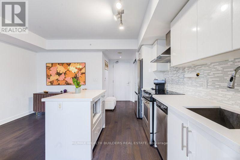 1707 - 58 ORCHARD VIEW BOULEVARD
