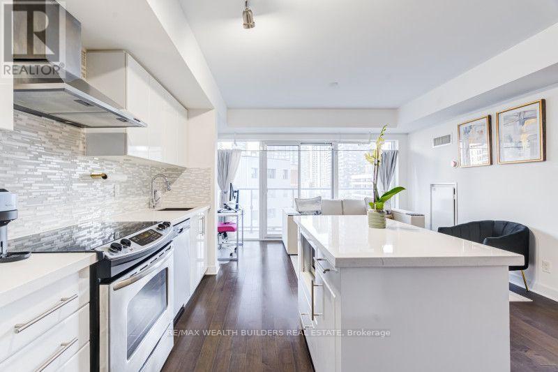1707 - 58 ORCHARD VIEW BOULEVARD