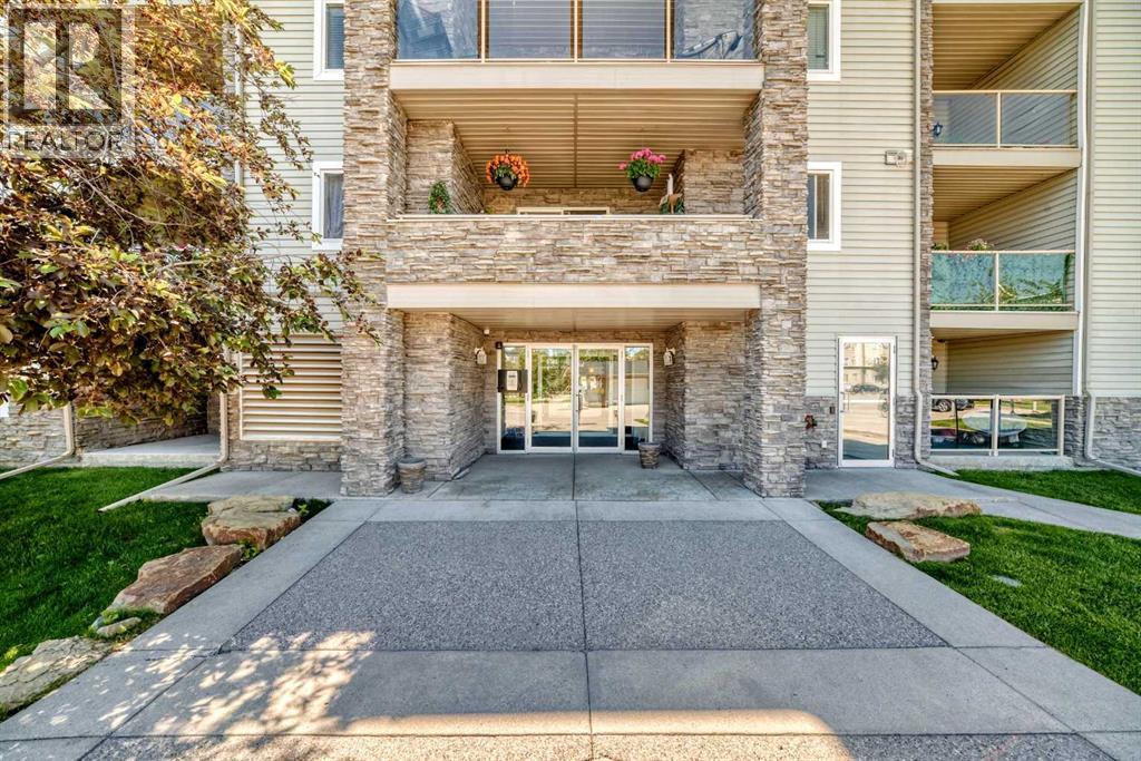 109, 5500 Somervale Court SW