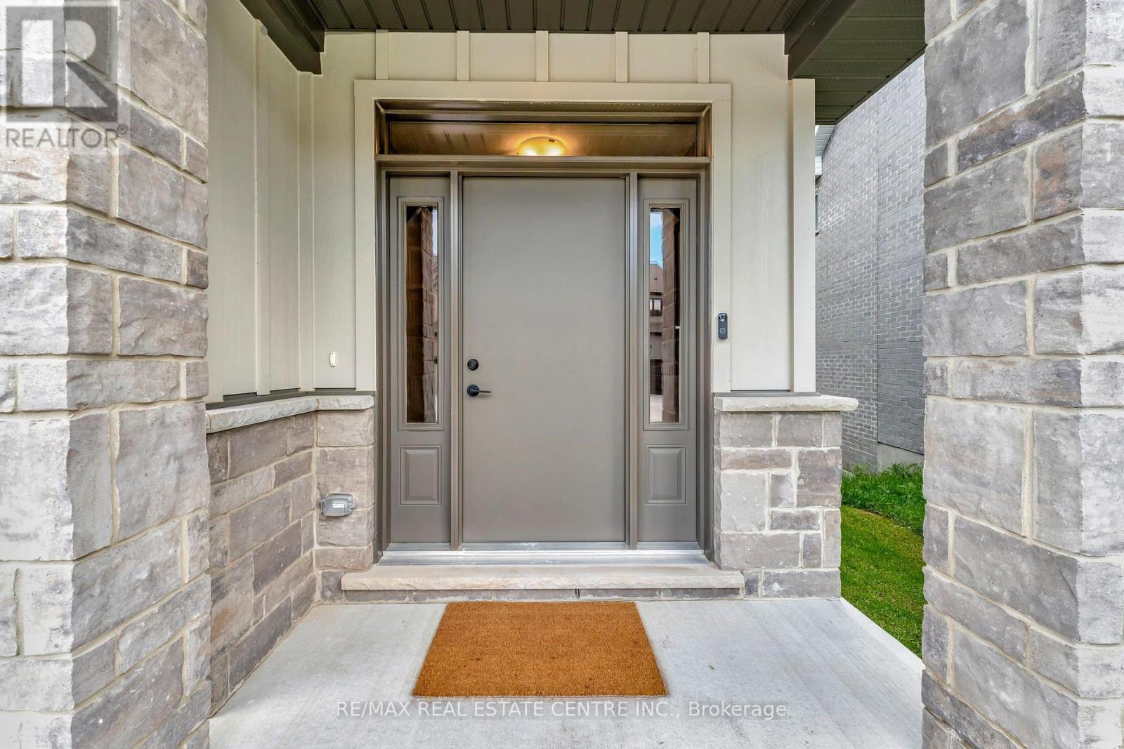 6 - 32 FAITH STREET