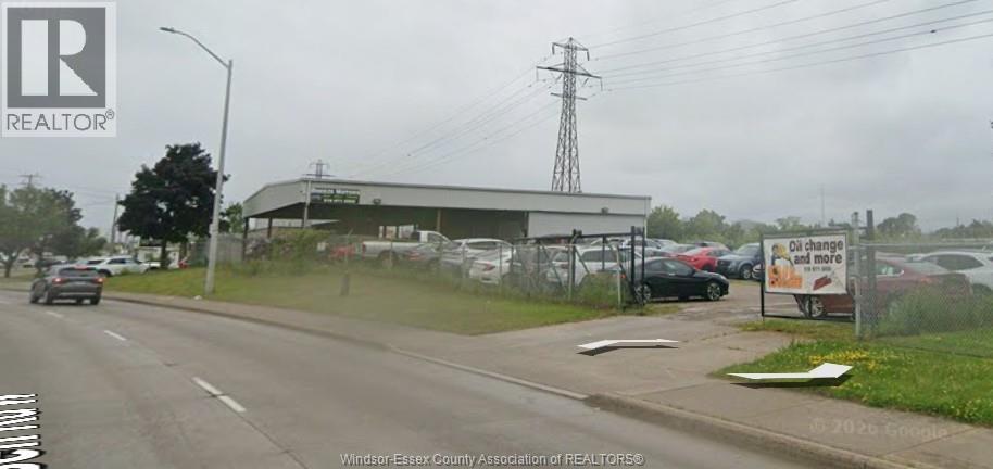 986 TECUMSEH ROAD West