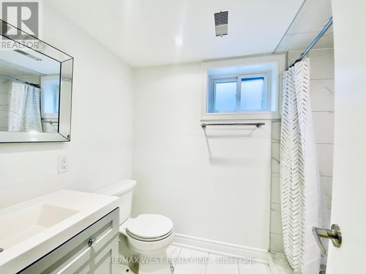 Bsmt - 30 Flamborough Dr, Toronto (Brookhaven-Amesbury), ON 4