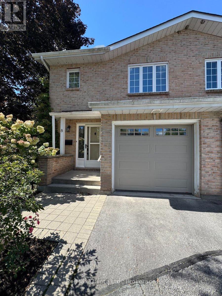 8 - 11 JANLYN CRESCENT