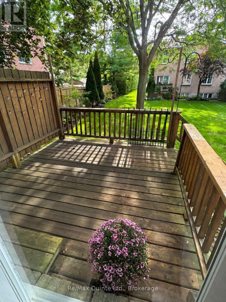 8 - 11 JANLYN CRESCENT