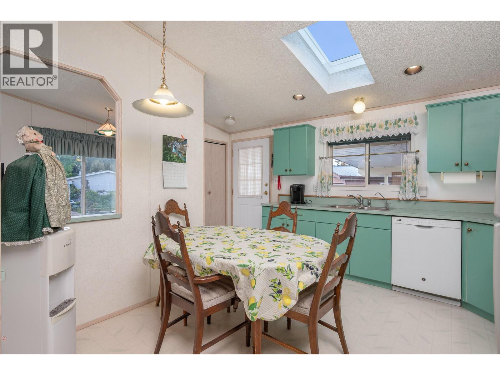 1600 43 Avenue Unit# 27