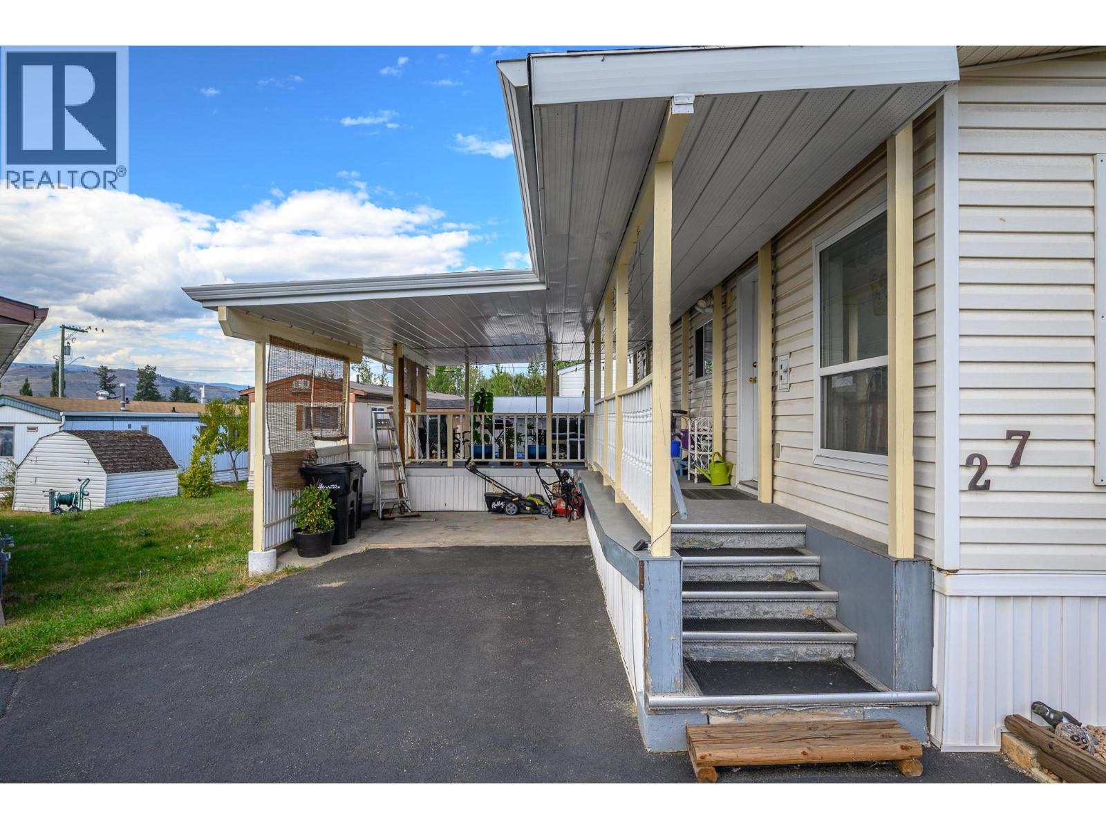 1600 43 Avenue Unit# 27