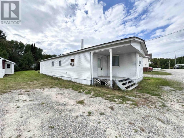 3 Fontaine DR