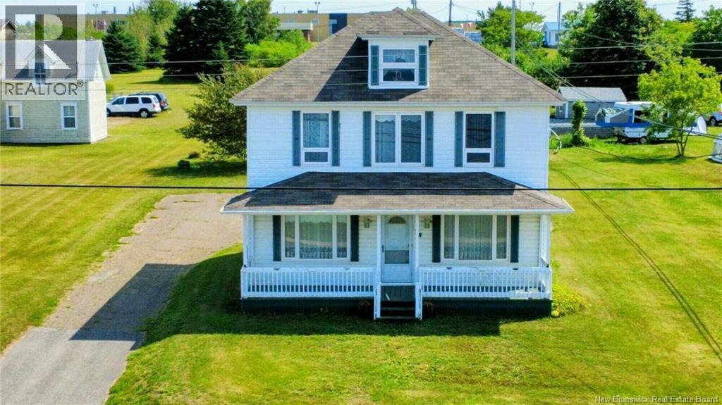 98 SAINT-PIERRE E BOULEVARD, CARAQUET, NB E1W 1A9 - Image 1357937443.jpeg?d=l
