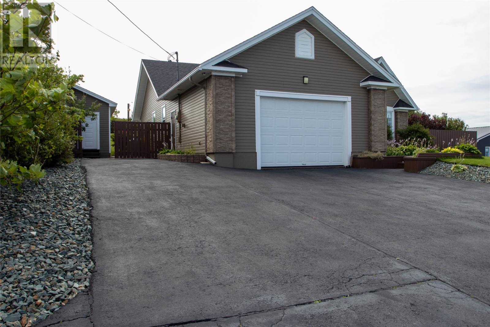 6 Heath Crescent - Photo 4
