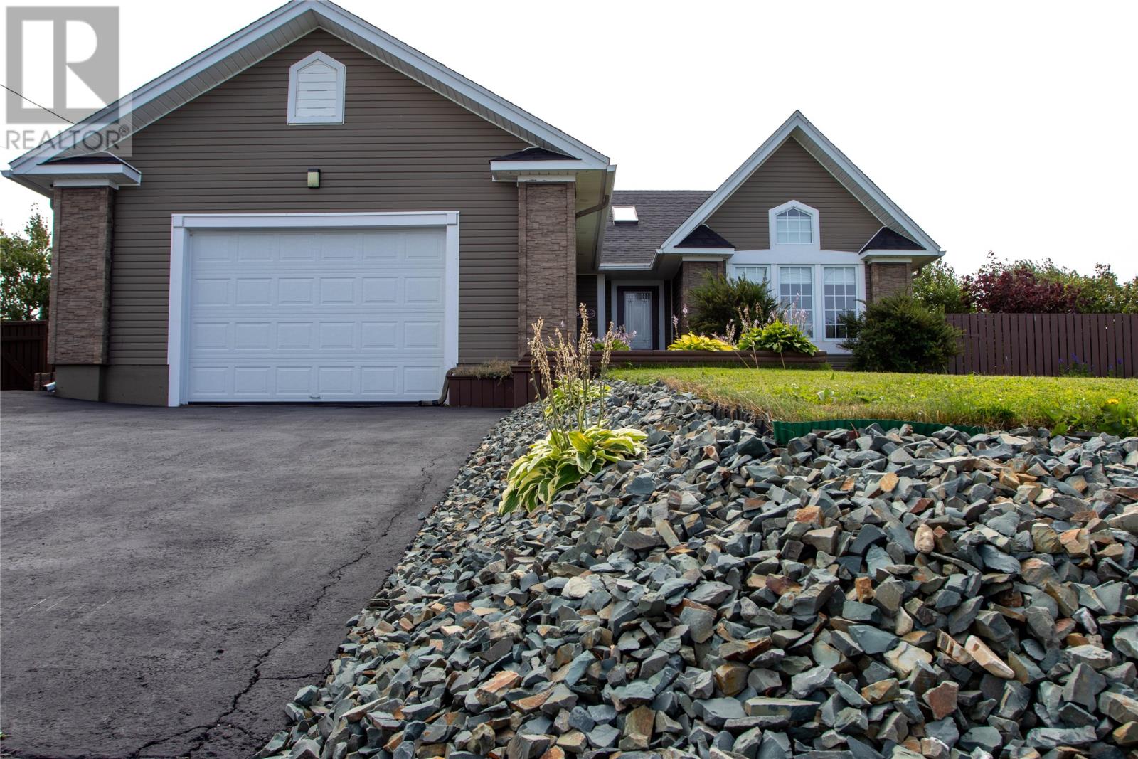 6 Heath Crescent - Photo 3