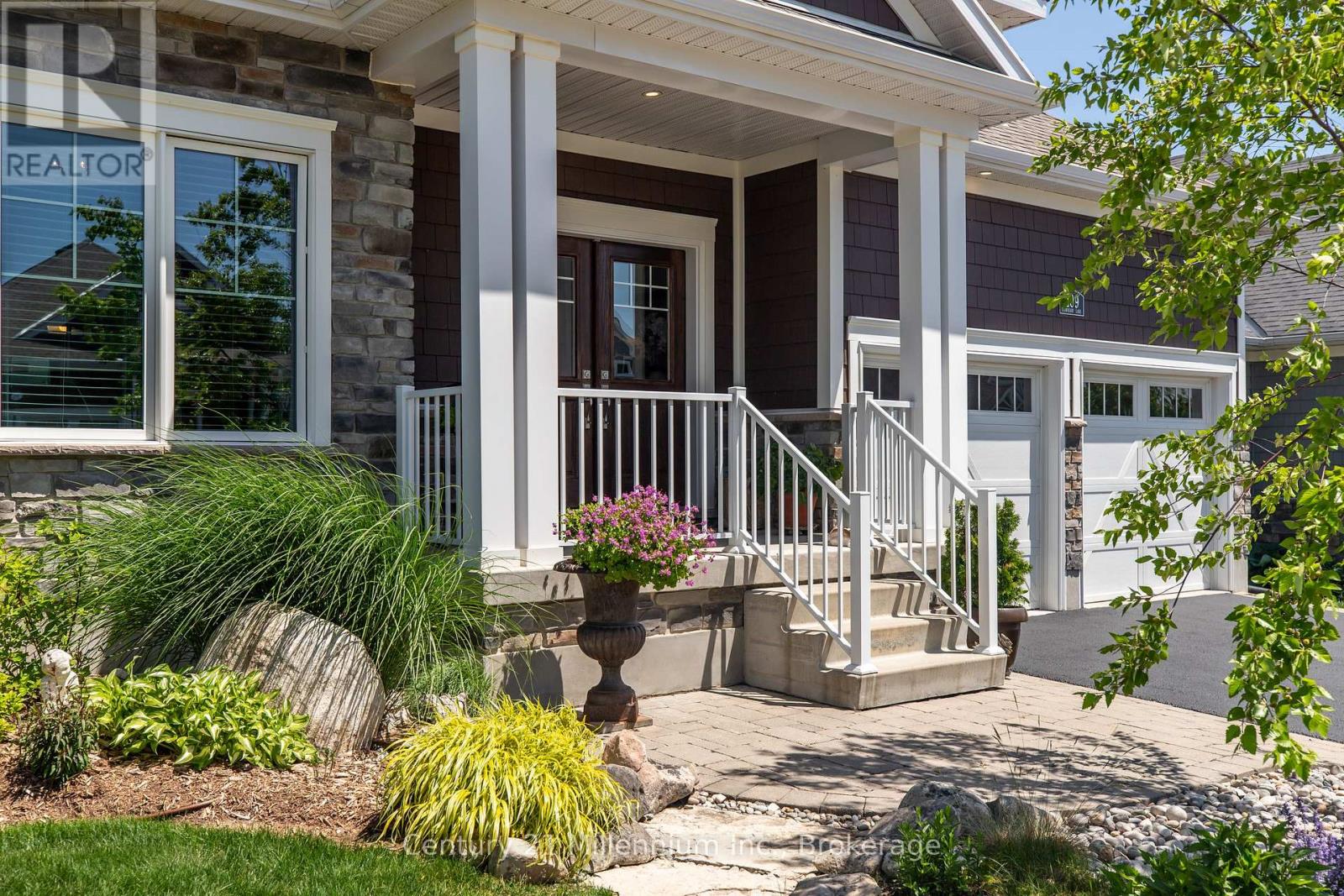 209 SNOWBERRY LANE