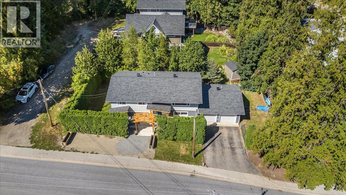 324 Richards Street W