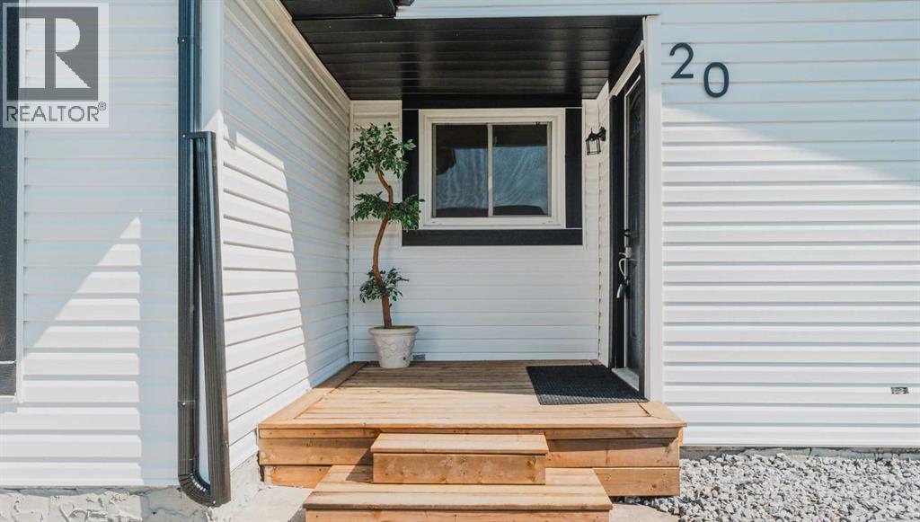 20 Castlegrove Way NE