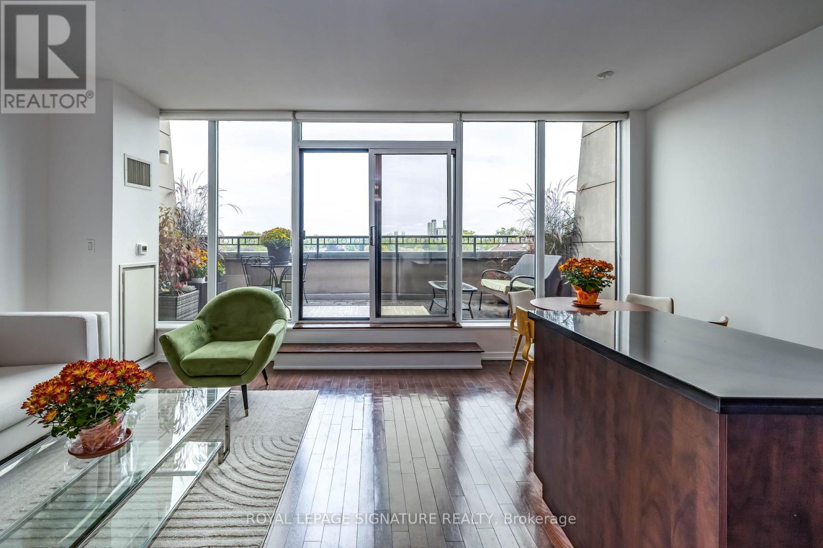 PH07 - 308 PALMERSTON AVENUE