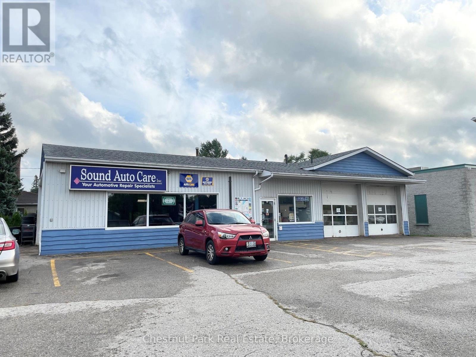 605 10TH STREET W
