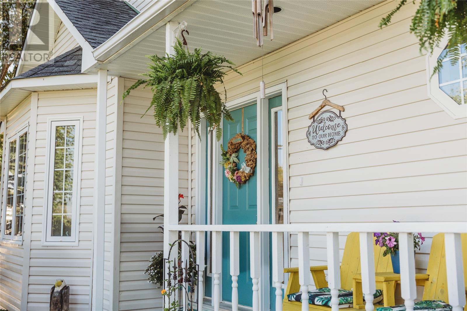 12 Lakeview Place