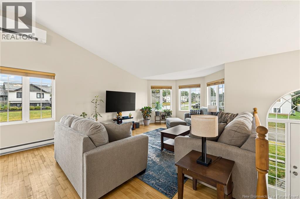 11 Marin Street - Photo 4