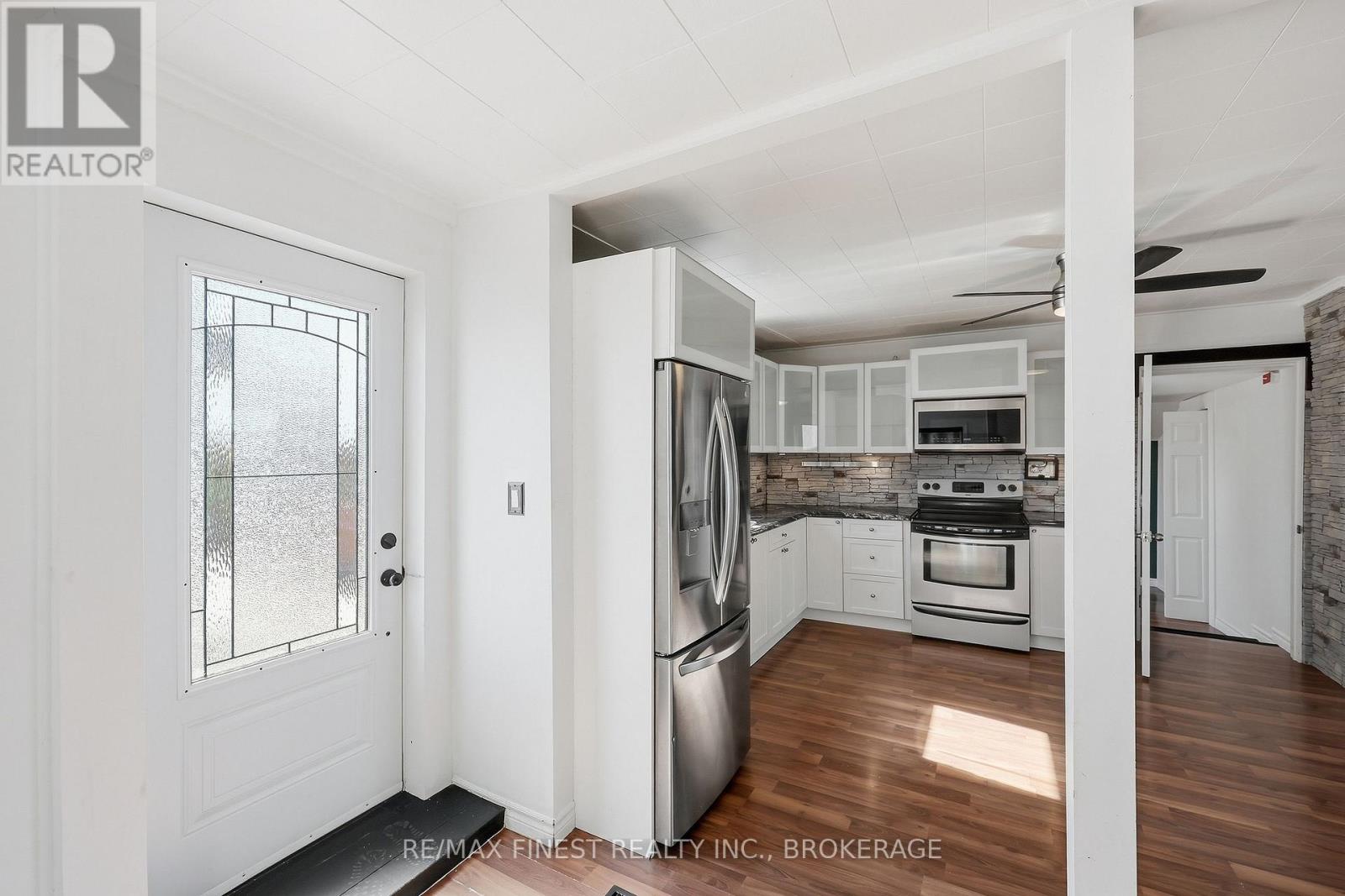 571 CENTREVILLE ROAD