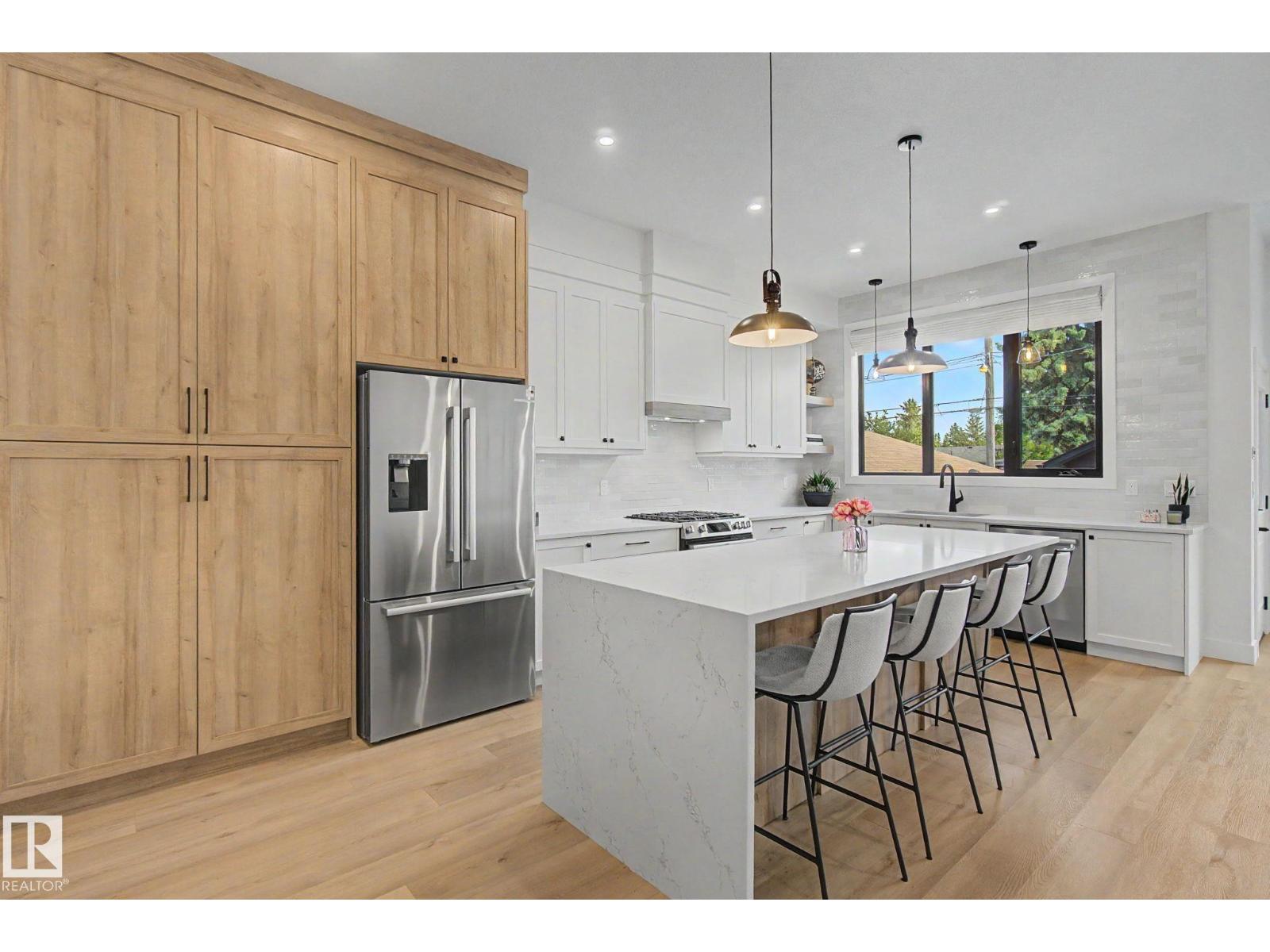 14711 88 AV NW