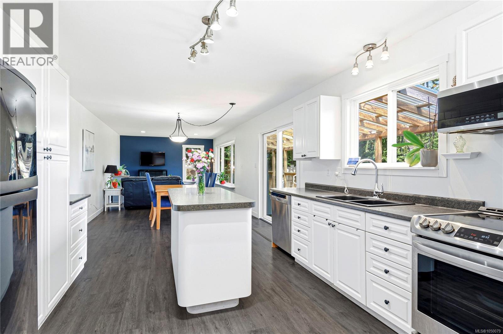 920 Watson Cres