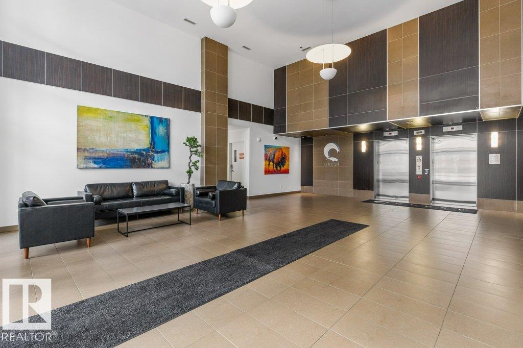 #1102 10388 105 ST NW