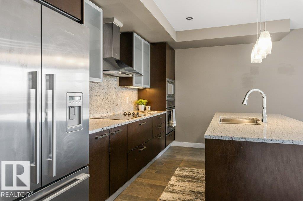 #1102 10388 105 ST NW