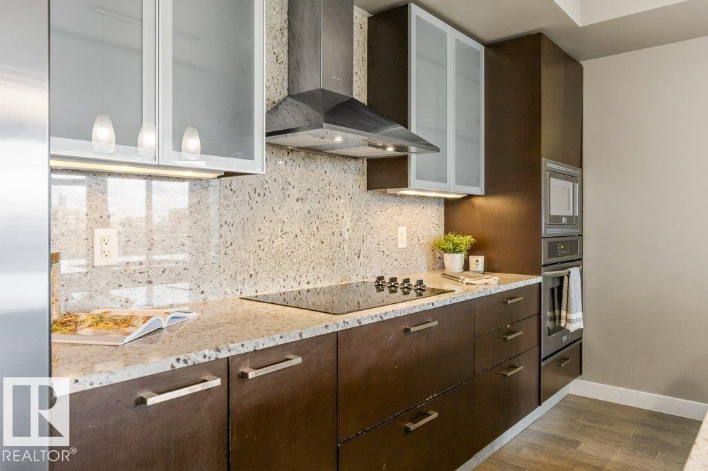 #1102 10388 105 ST NW