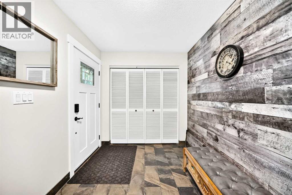 204 Midridge Crescent SE