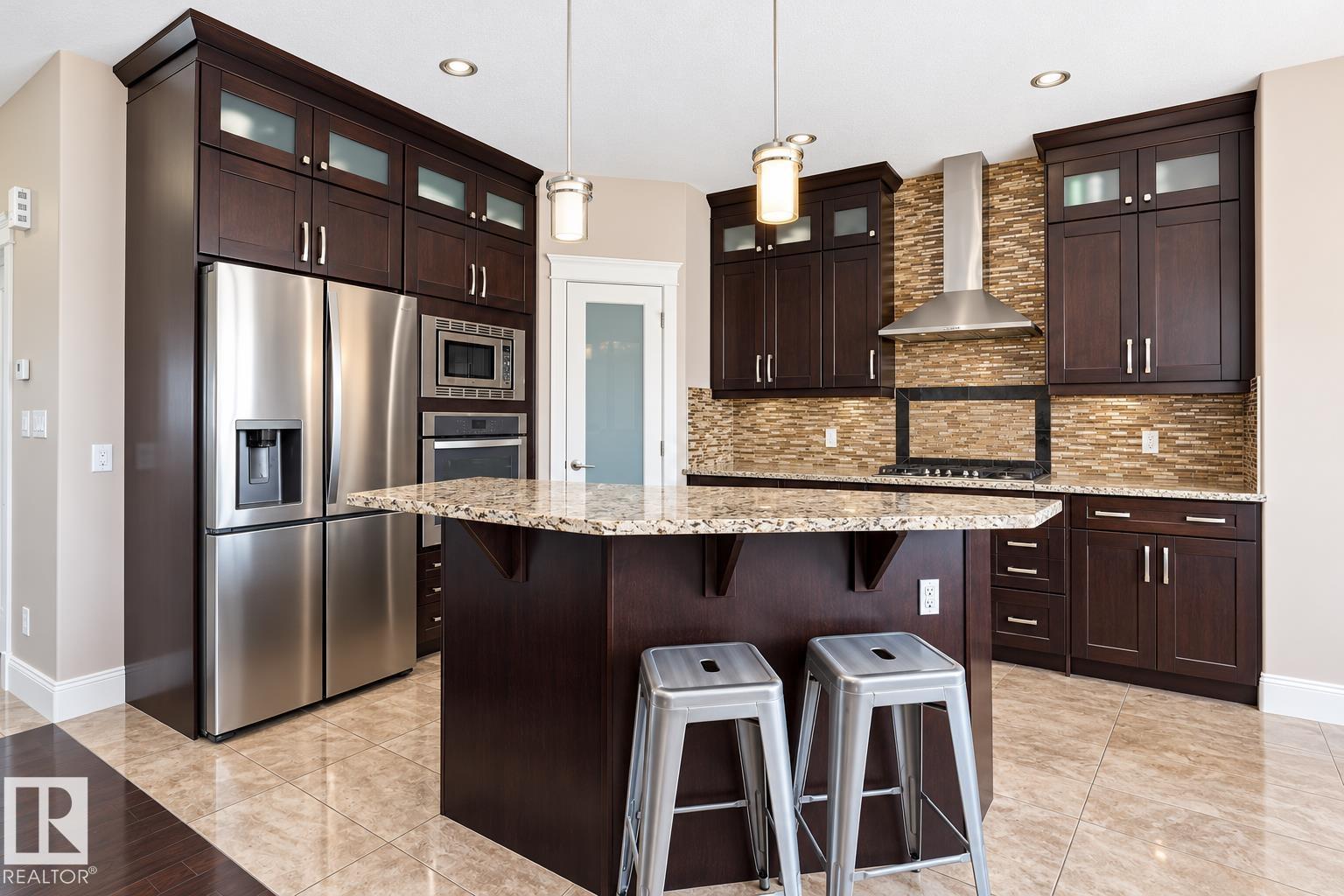 258 ALBANY DR NW