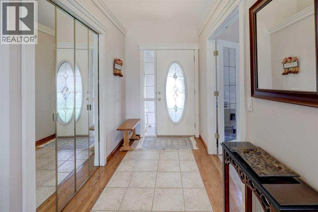 45 Panorama Hills Manor NW