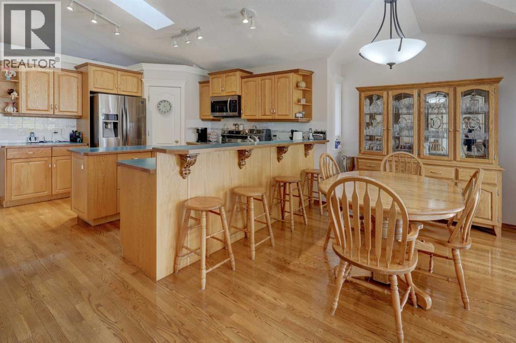 45 Panorama Hills Manor NW