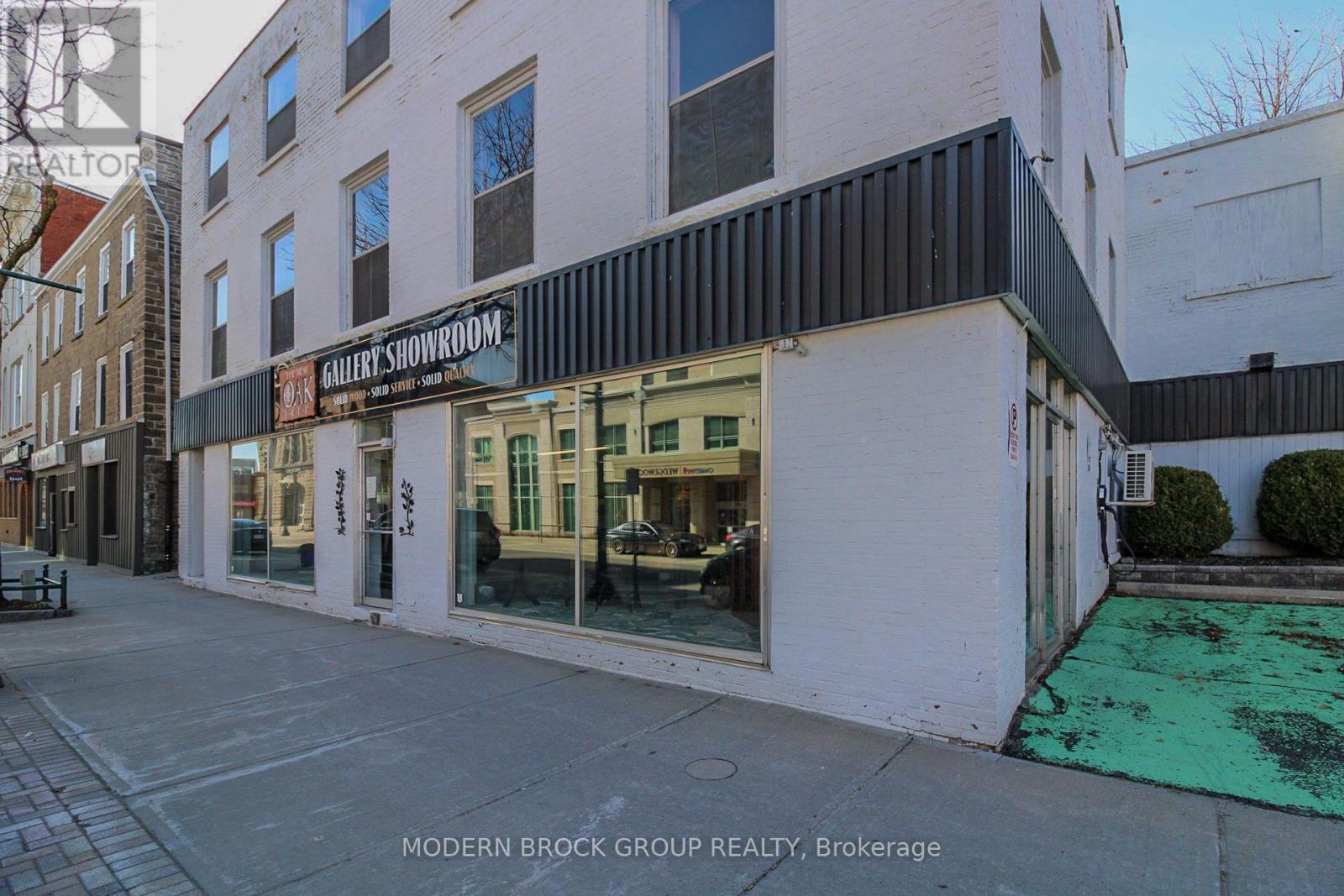 26 KING STREET E