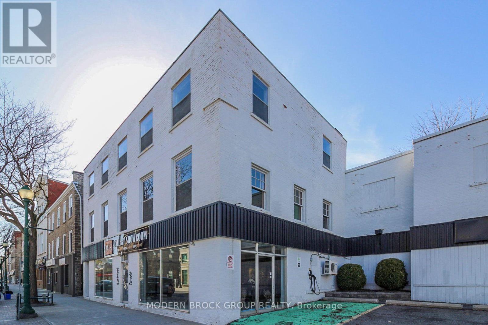 26 KING STREET E