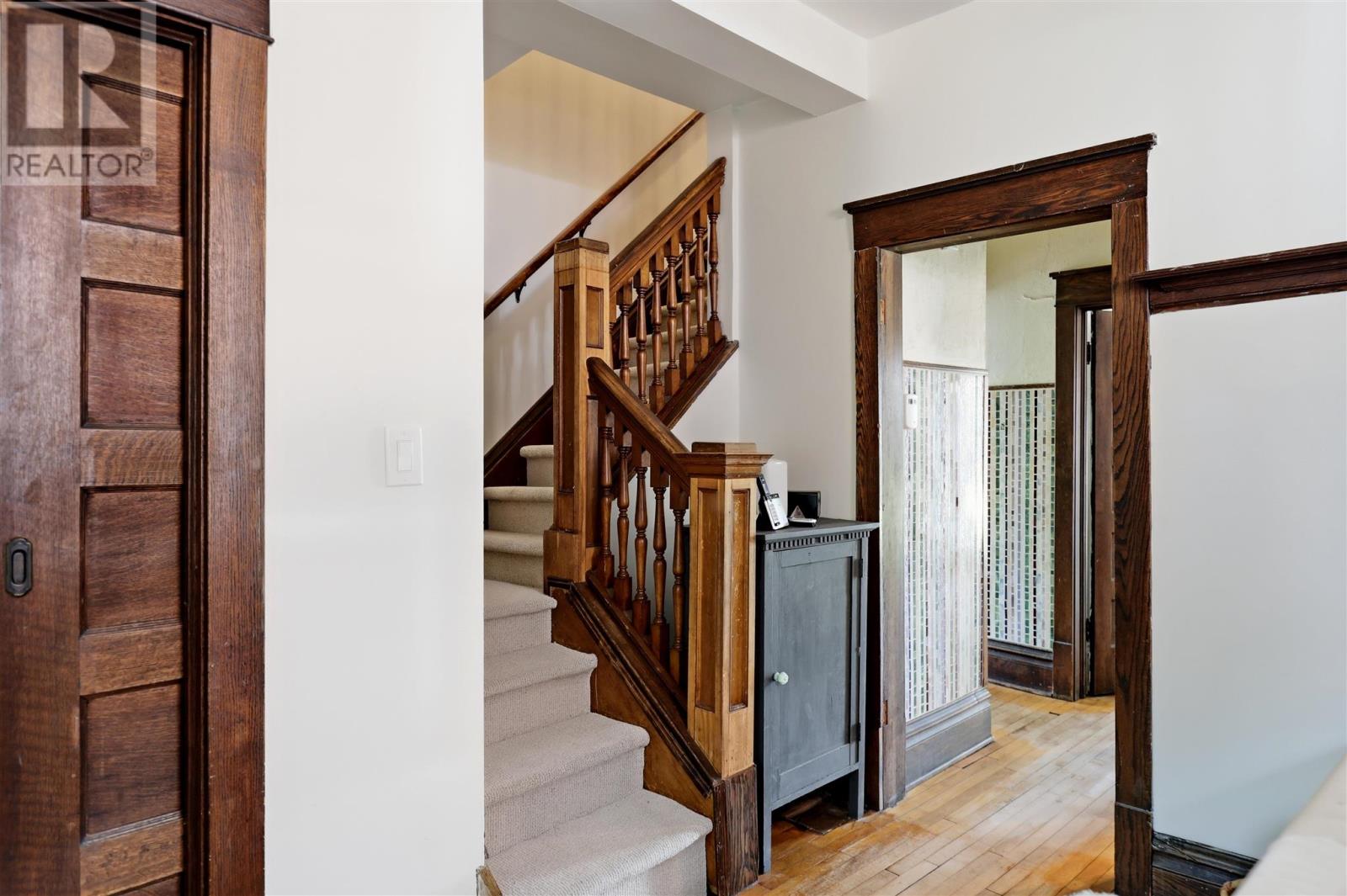 9 Coulson AVE - Photo 4