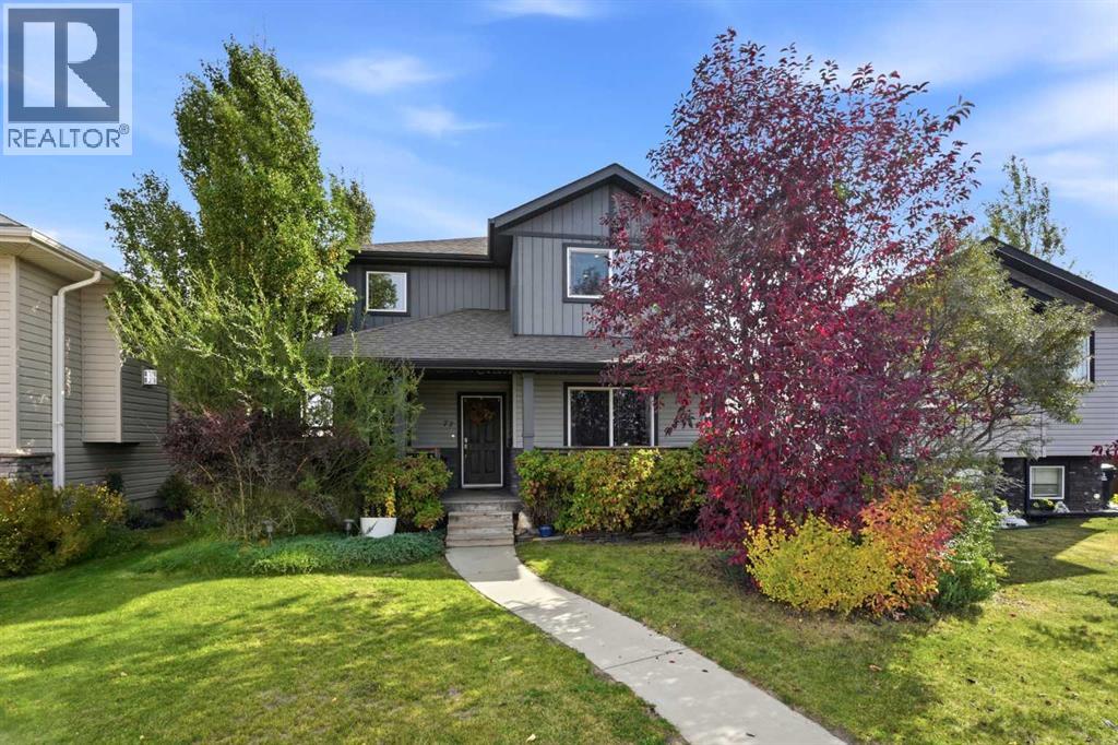 77 Aztec Crescent