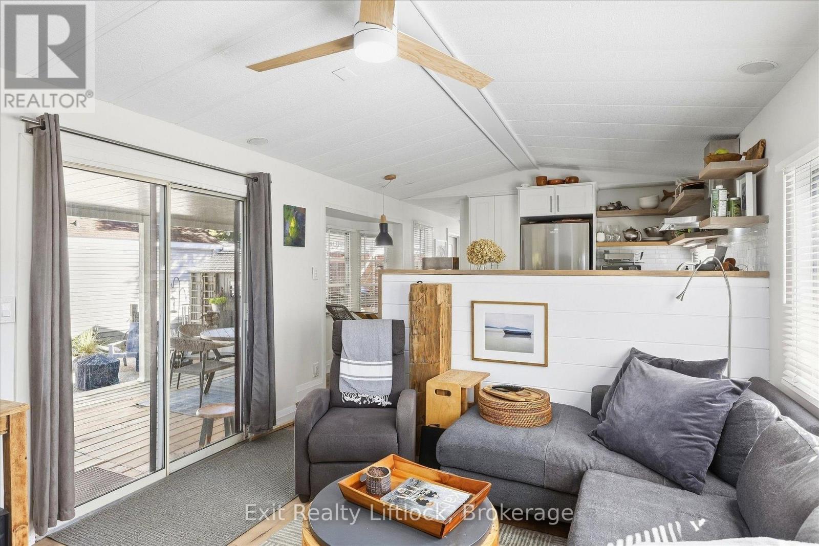 (166 WHISPERING PINES) - 2560 WESTVIEW ROAD - Photo 4